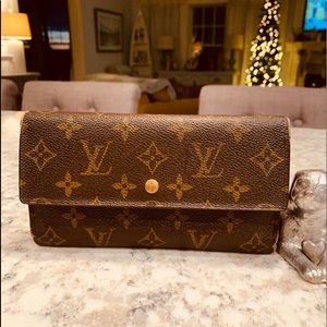 Louis Vuitton Wallet - 8”x4”